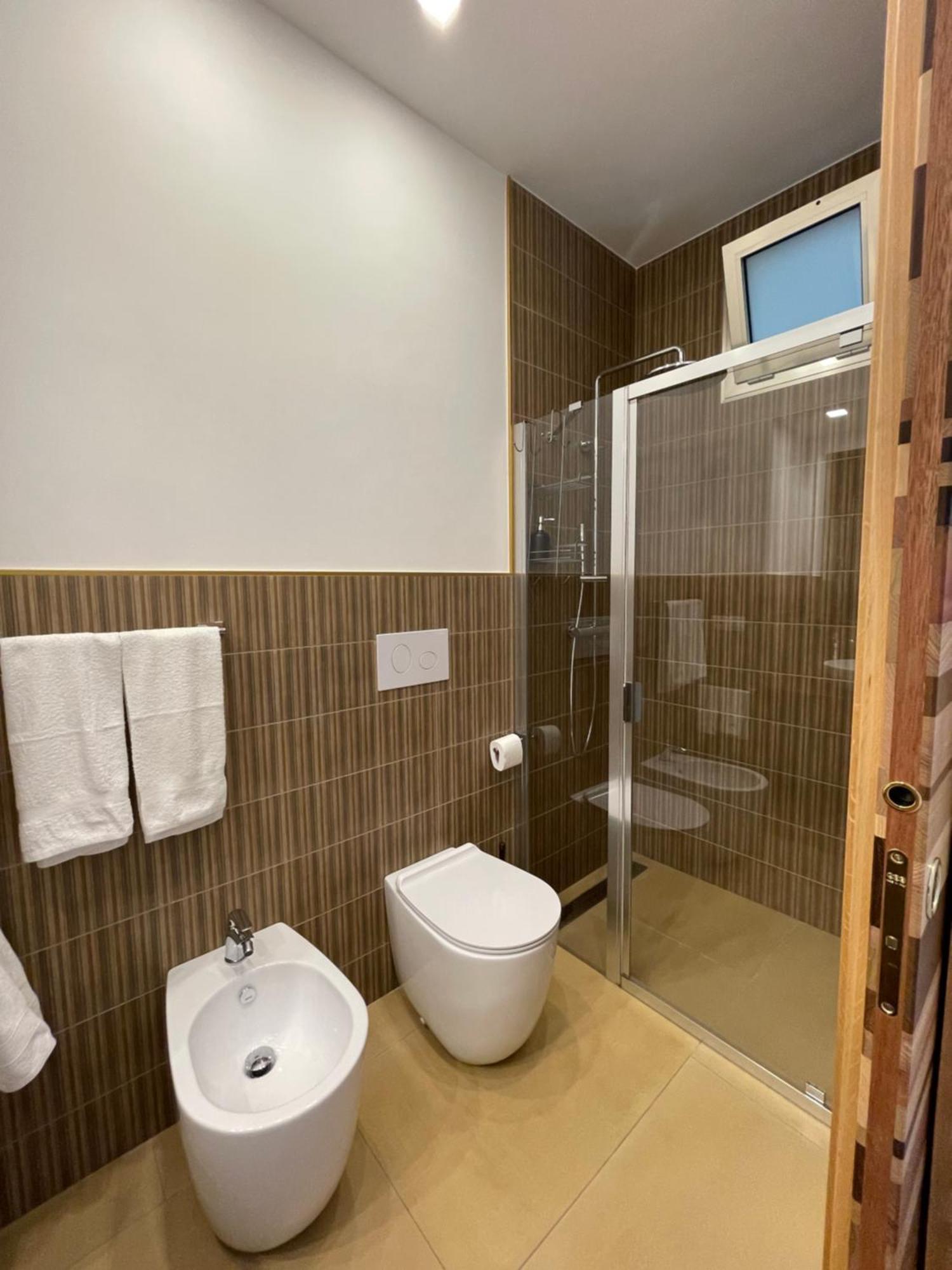 Newly Renovated 13a *